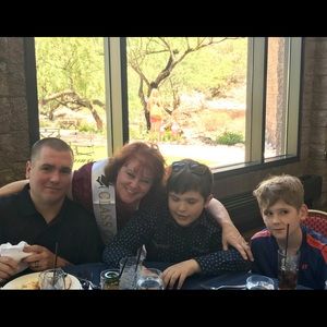 Meet your Posher, Danelle